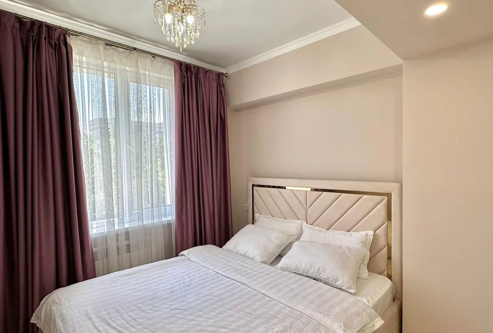 Premium Residence, Steps To Center Arbat, Drinking Water As A Gift Almaty Apartment