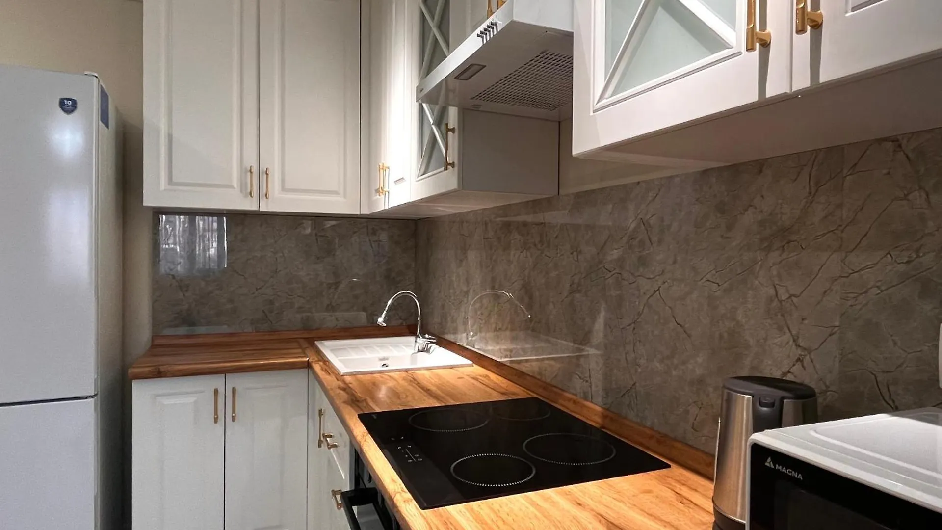 Premium Residence, Steps To Center Arbat, Drinking Water As A Gift contacts